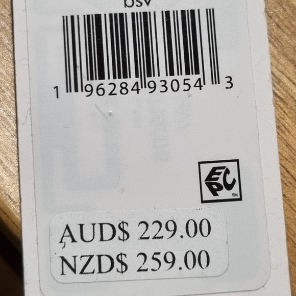 Calvin Klein Leather Two Way Bag - Leather Crossbody or Leather Handbag - Picture 8 of 16